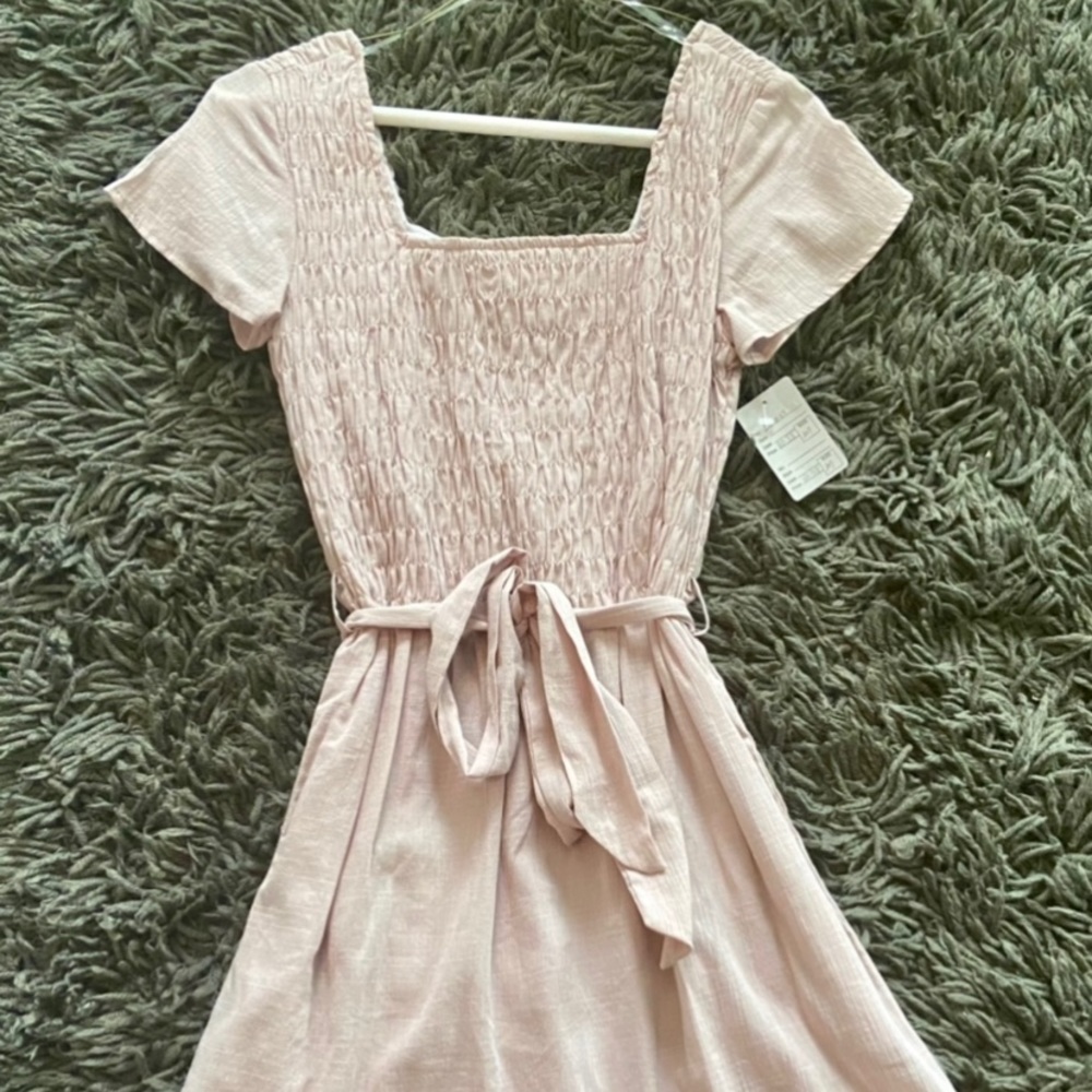 “Listicle” Boutique dress, size Med. NWT